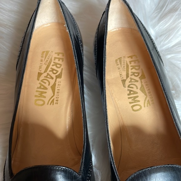 Salvatore Ferragamo Tassle block heel Sz. 7.5 - Picture 3 of 10